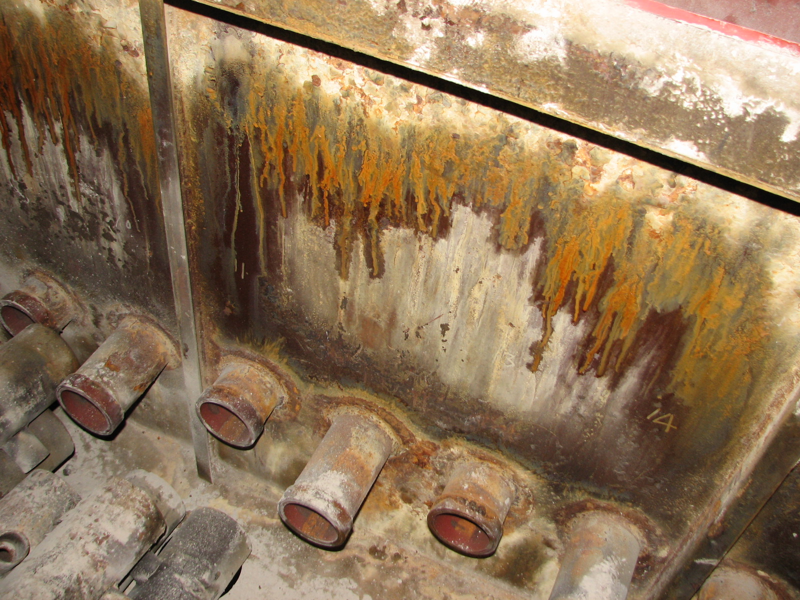 布袋式除塵器實際應(yīng)用中濾袋的破損形式及原因解密 布袋式除塵器實際應(yīng)用中濾袋的破損形式及原因解密